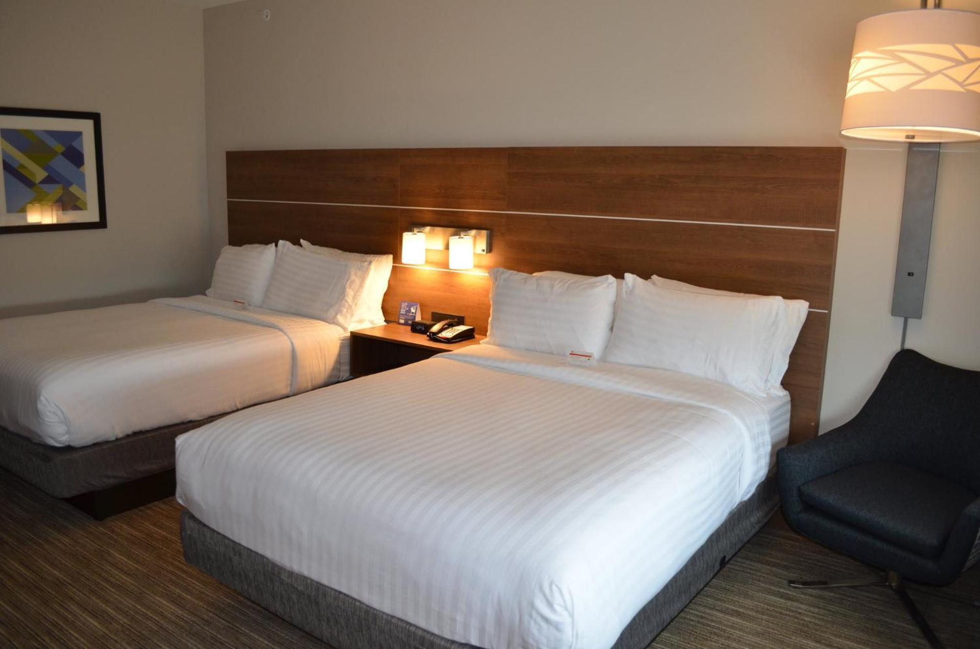 Holiday Inn Express & Suites - Charlotte Ne - University Area By Ihg Buitenkant foto