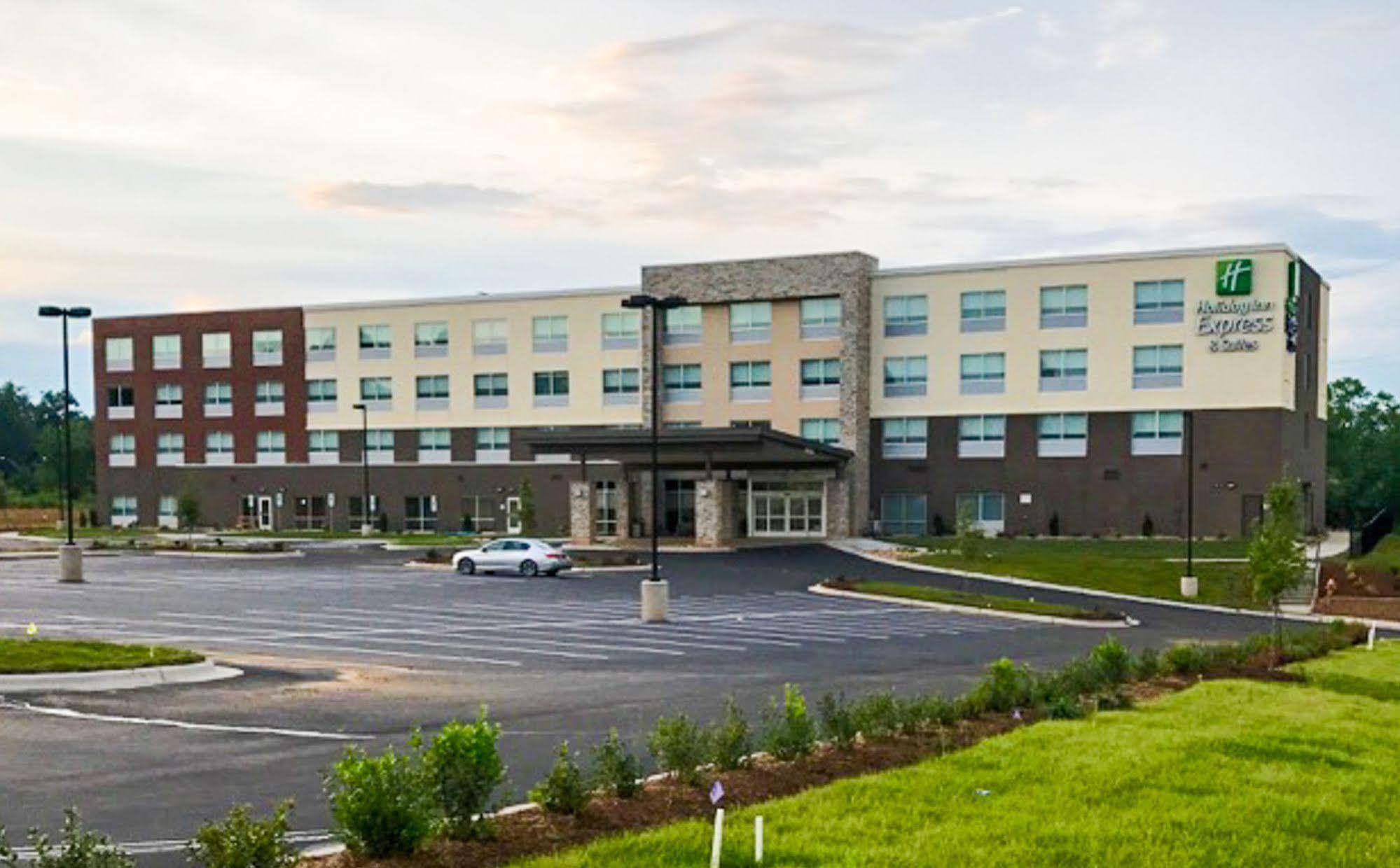 Holiday Inn Express & Suites - Charlotte Ne - University Area By Ihg Buitenkant foto