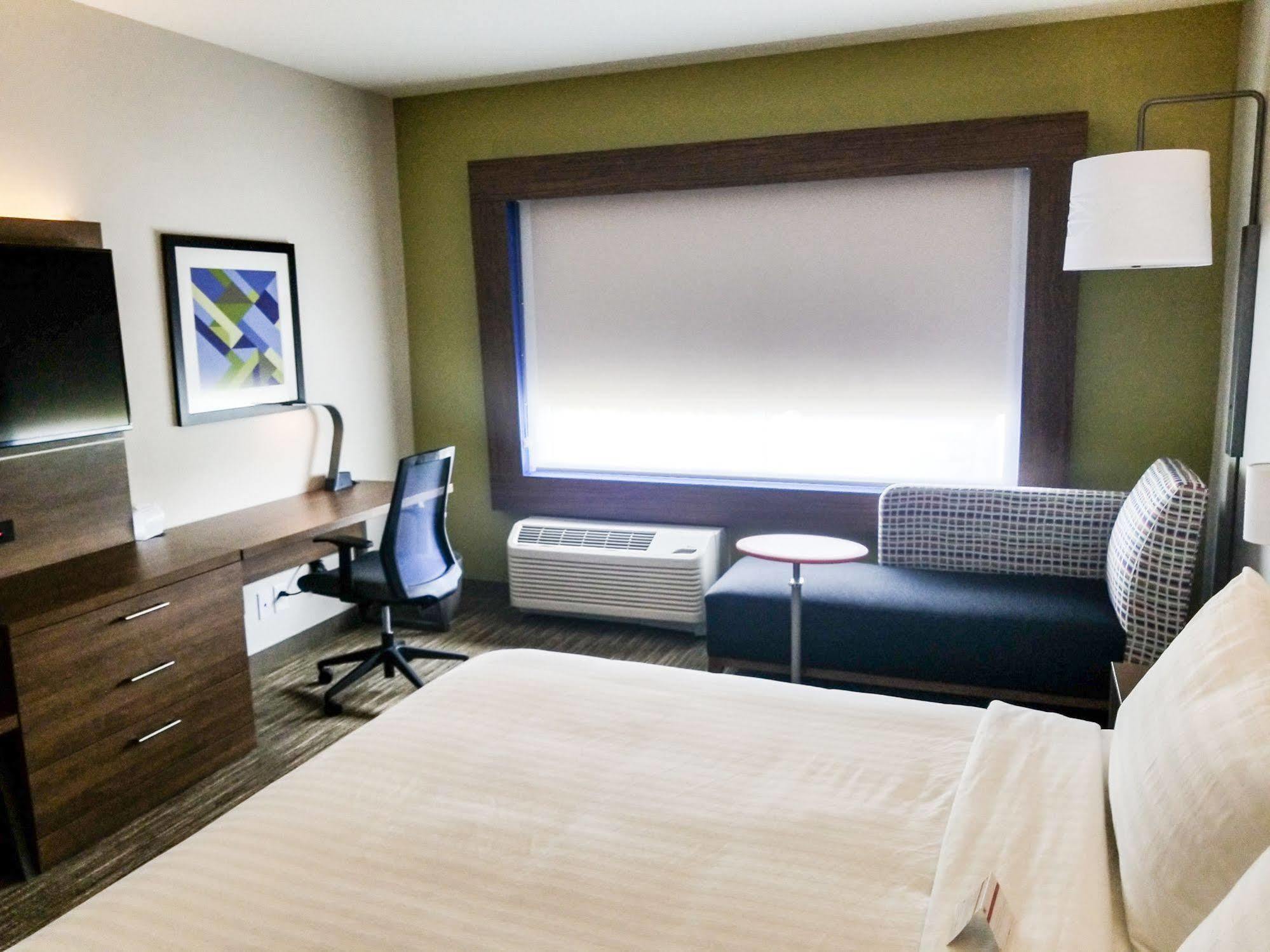 Holiday Inn Express & Suites - Charlotte Ne - University Area By Ihg Buitenkant foto