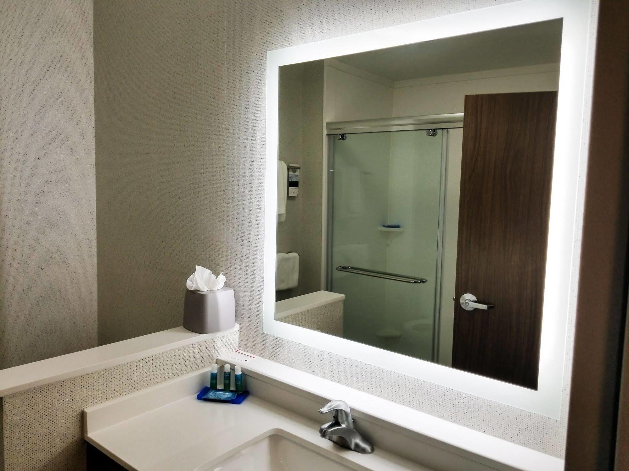 Holiday Inn Express & Suites - Charlotte Ne - University Area By Ihg Buitenkant foto