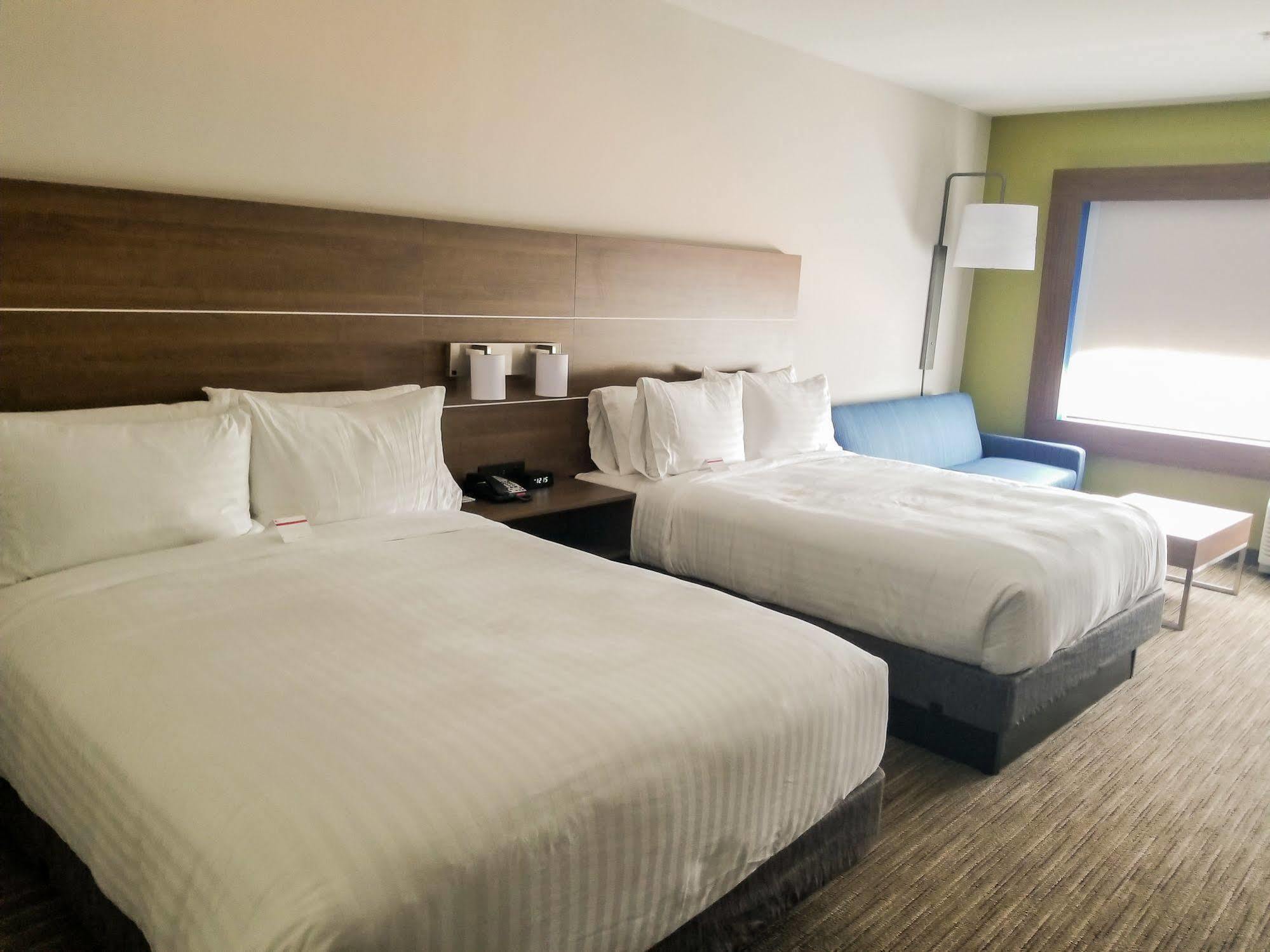 Holiday Inn Express & Suites - Charlotte Ne - University Area By Ihg Buitenkant foto
