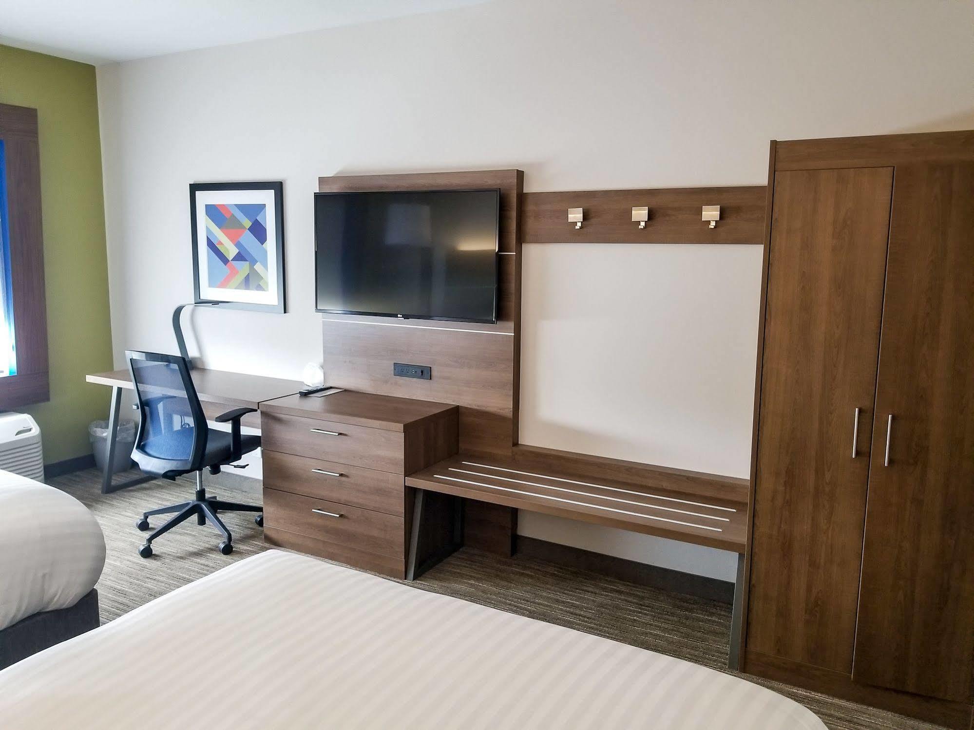 Holiday Inn Express & Suites - Charlotte Ne - University Area By Ihg Buitenkant foto