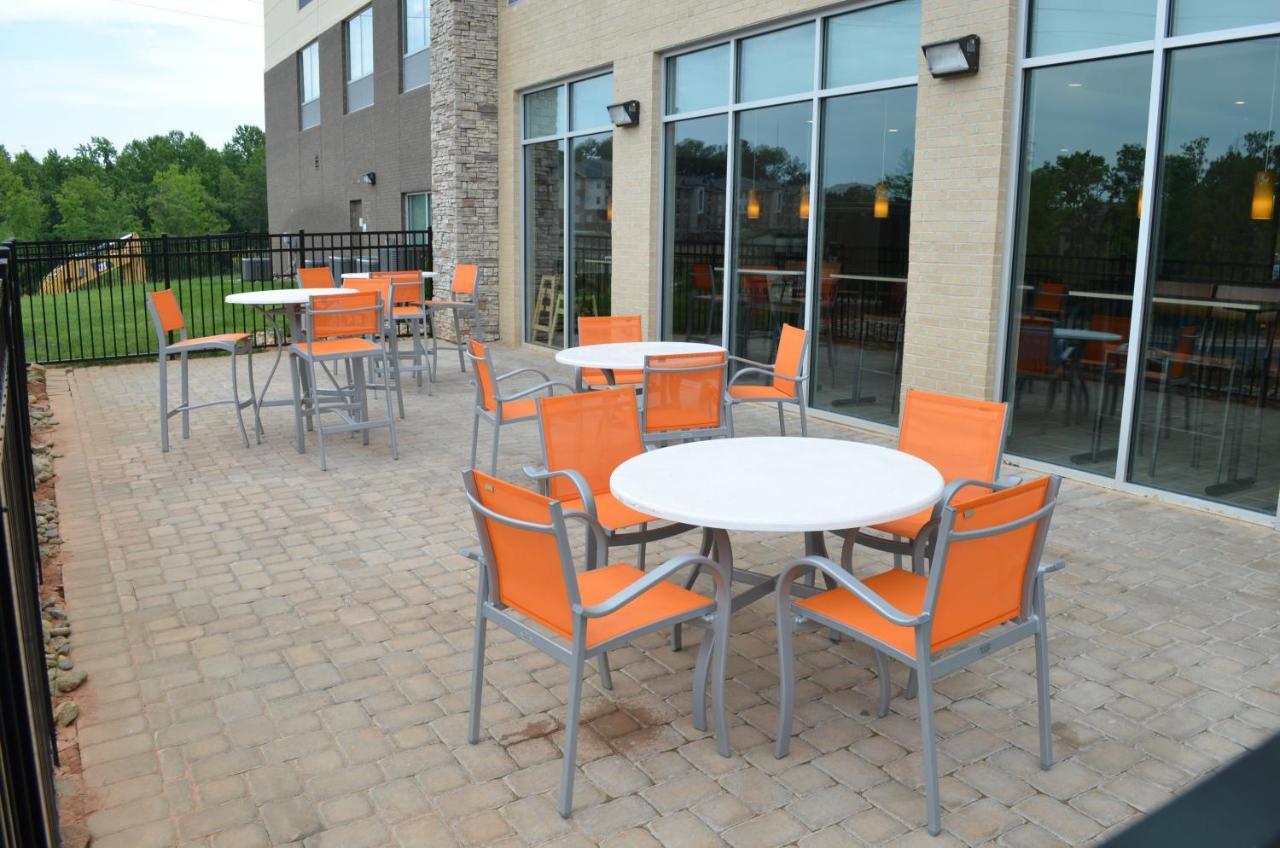 Holiday Inn Express & Suites - Charlotte Ne - University Area By Ihg Buitenkant foto